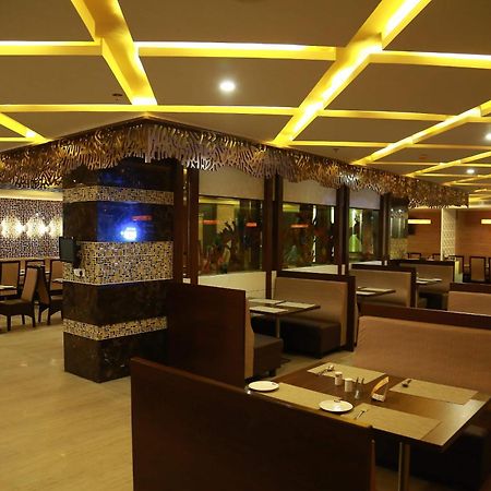 Hotel Svm Grand Medipally Haidarábád Kültér fotó