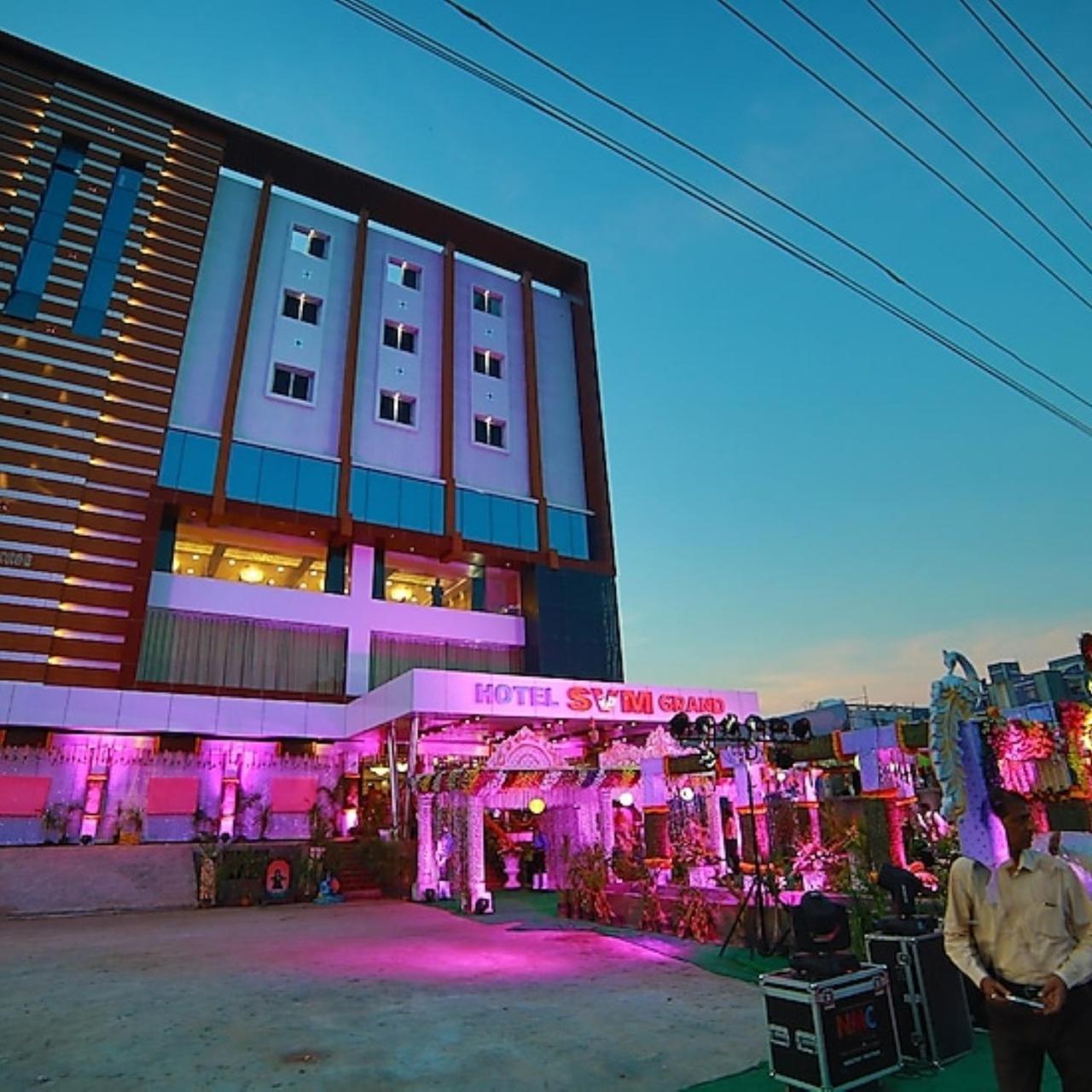 Hotel Svm Grand Medipally Haidarábád Kültér fotó